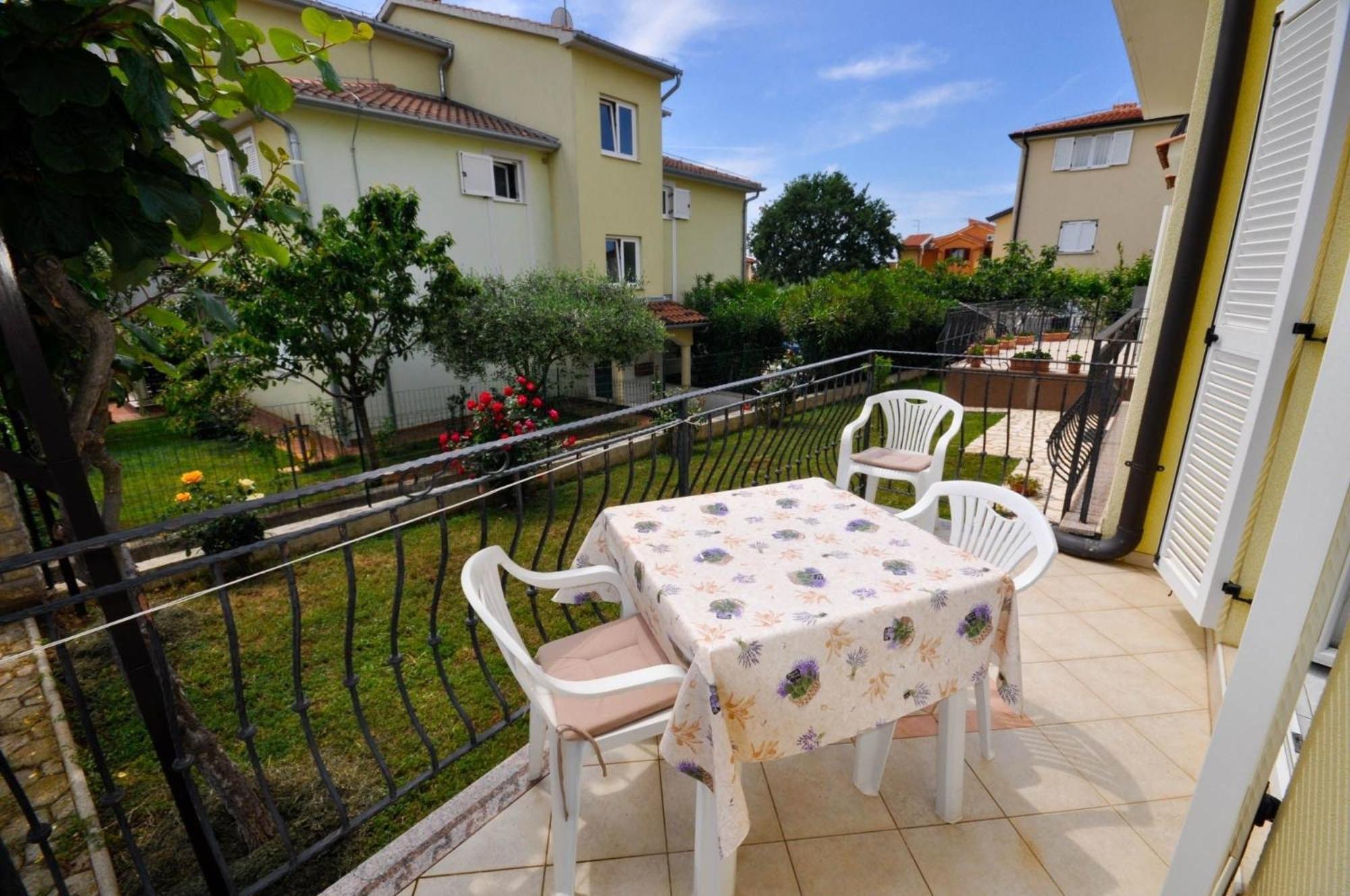 Ferienwohnung Fuer 2 Personen 30 M2 In Novigrad, Istrien Karpinjan Kültér fotó